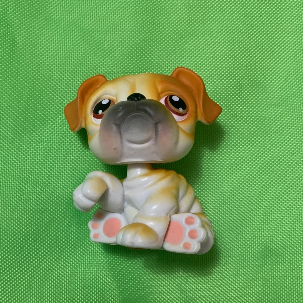 Hasbro LPS Littlest Pet Shop Tan and White Puppy (#46)